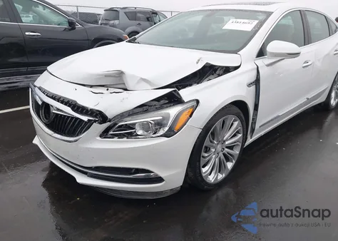 2017 Buick Lacrosse Essence z USA, uszkodzony, nr VIN 1G4ZP5SS9HU153569